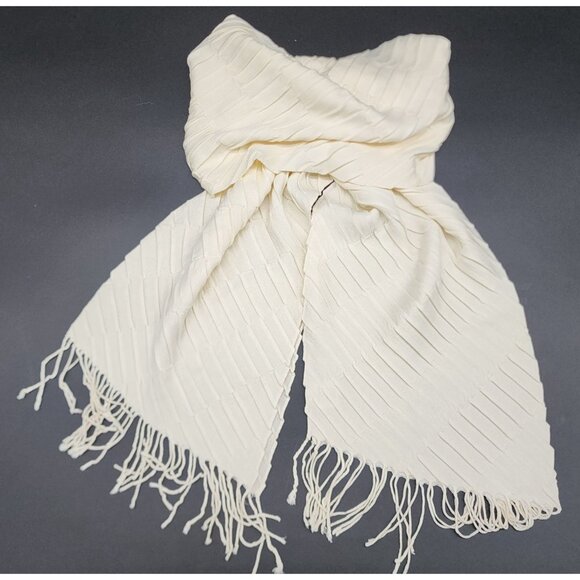 Halogen Ivory White Textured Scarf Rectangle Viscose Polyester Italy Fringed VTG - Picture 1 of 6